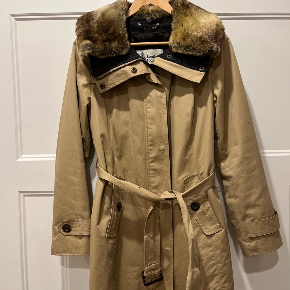 Vintage London Fog Tan Trench Coat with Removable Faux Fur Collar - Picture 2 of 8